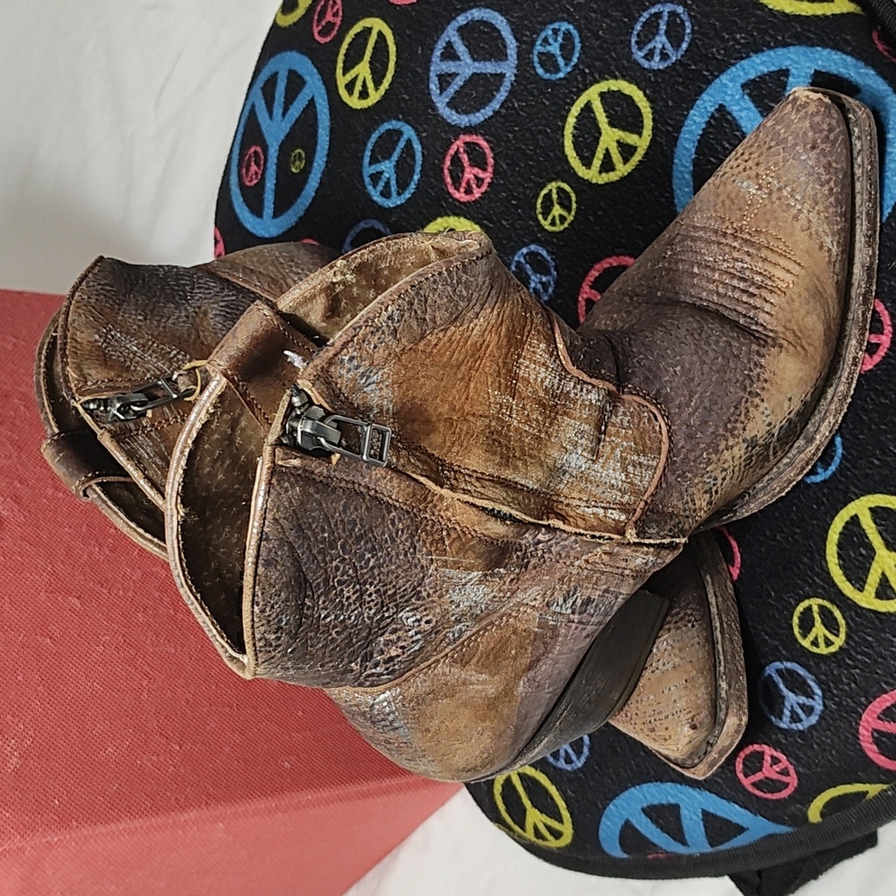 Ariat Distressed Tan Leather Ankle Boots - Picture 10 of 16